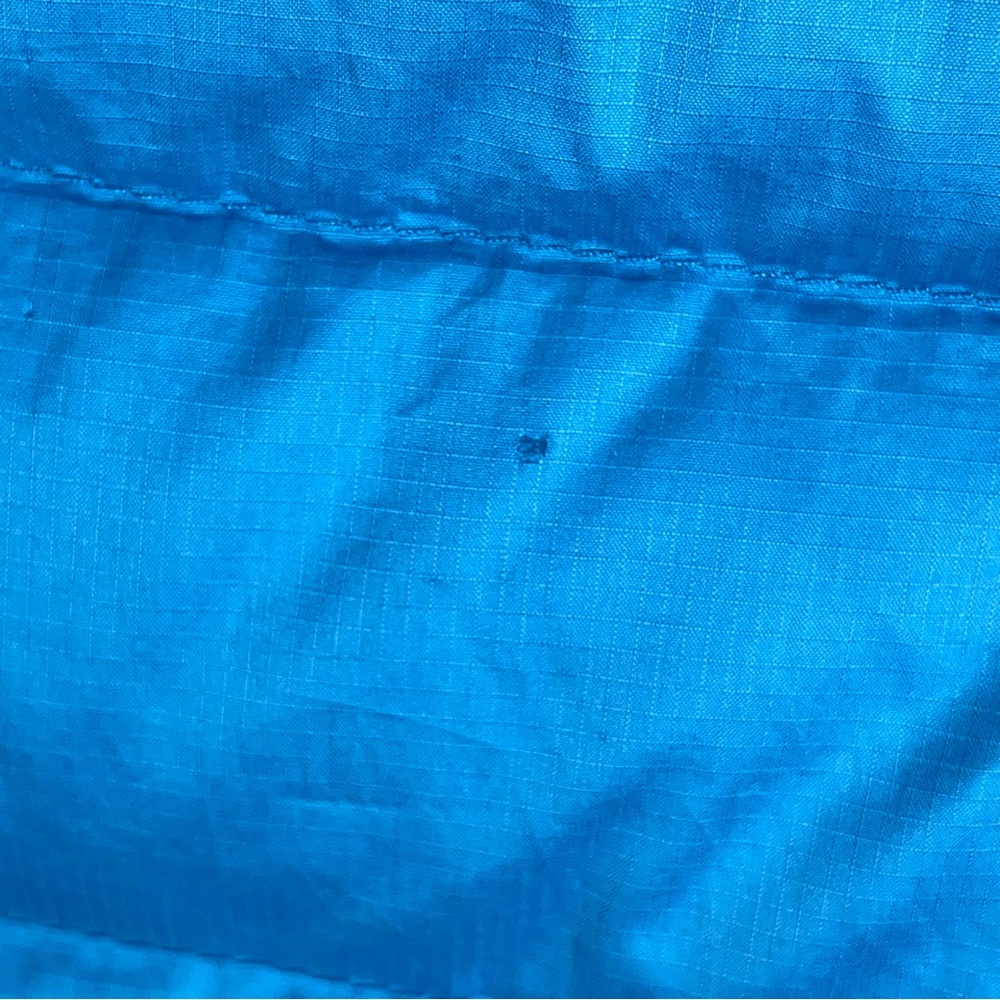 Patagonia Boys Down Sweater jacket, size L (14) Blue color . - Picture 8 of 11